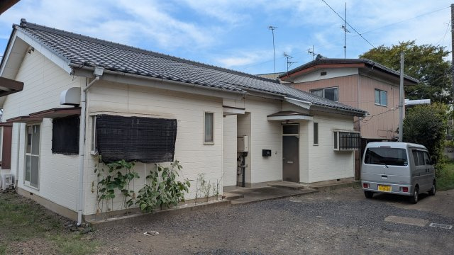 桐生市広沢町４丁目のタウンの駐車場