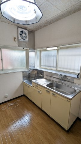 荻野アパートAのキッチン