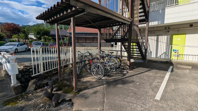 かしの木ハイムのその他共用部分|駐輪場