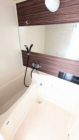 かしの木ハイムの浴室