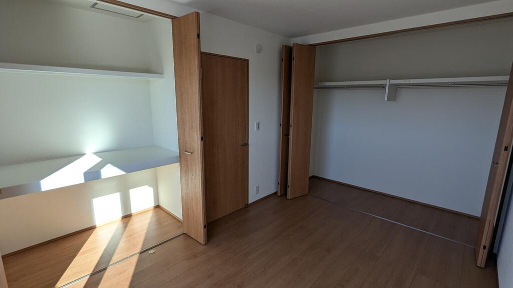 錦Ⅱの収納|二階洋室①