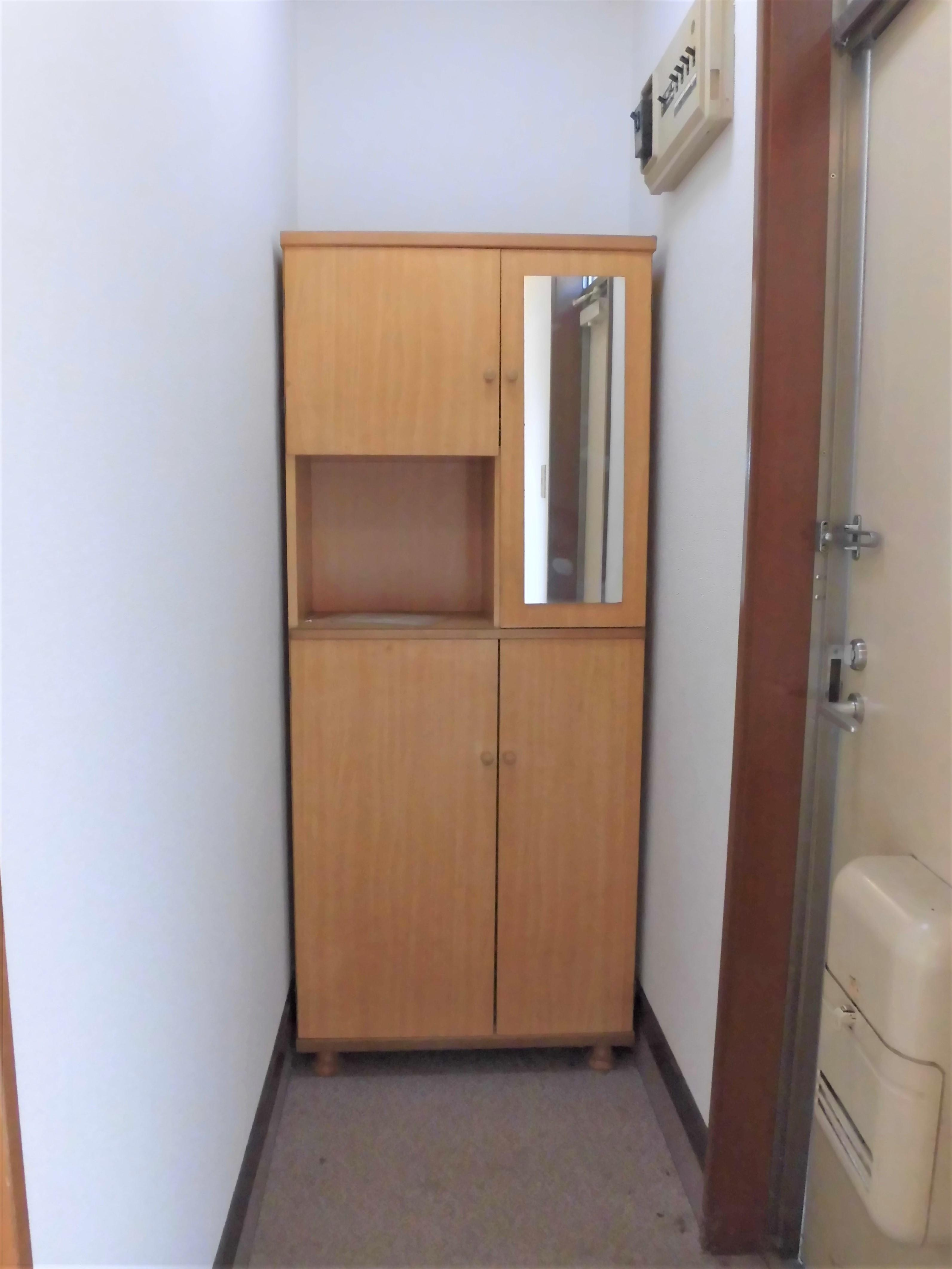 メゾンサワの玄関