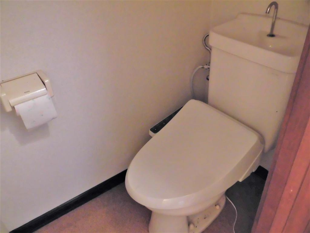 メゾンサワのトイレ|温水洗浄便座