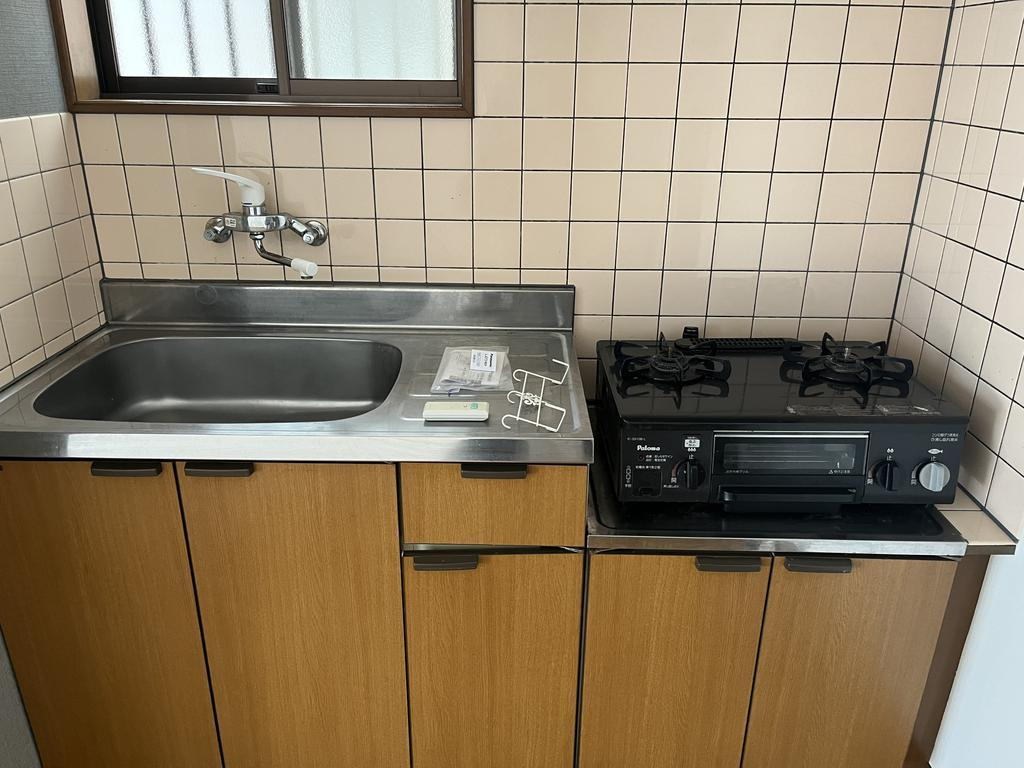 メイプルハイツAのキッチン|ガス台あり