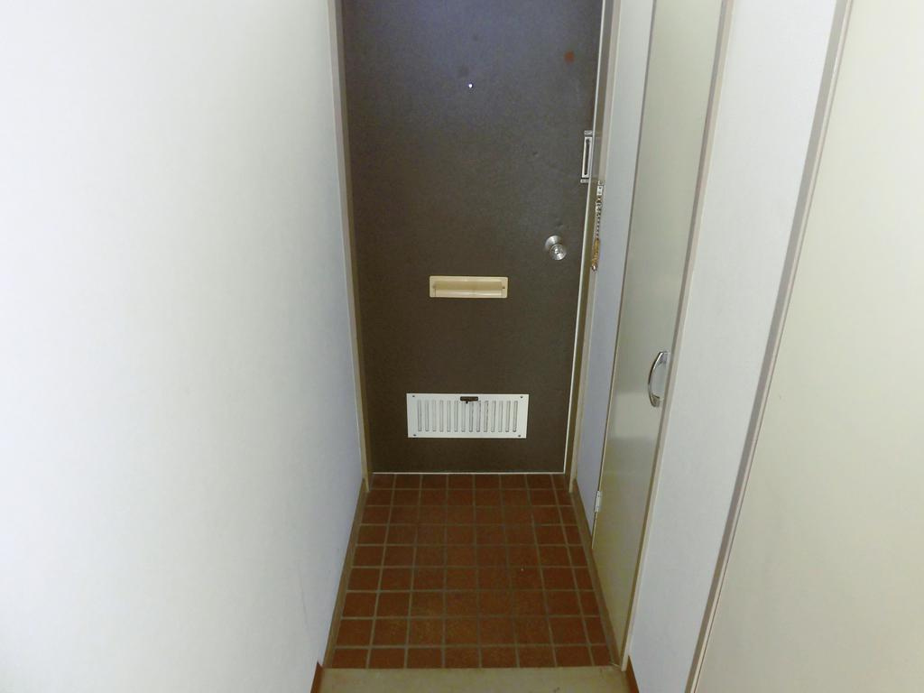 ホワイトメゾンの玄関