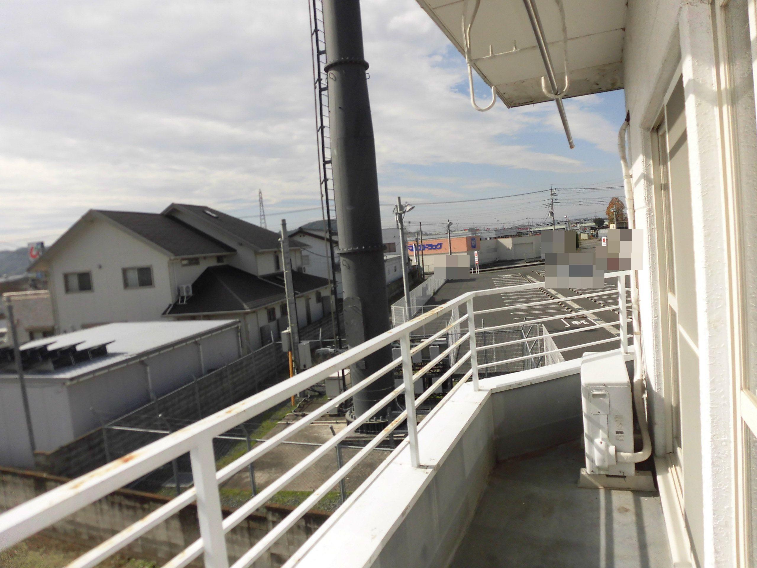 ホワイトメゾンのバルコニー