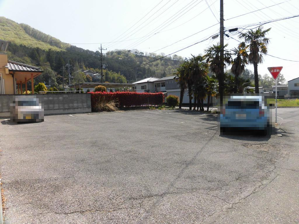 メゾン・ド・ヒデの駐車場