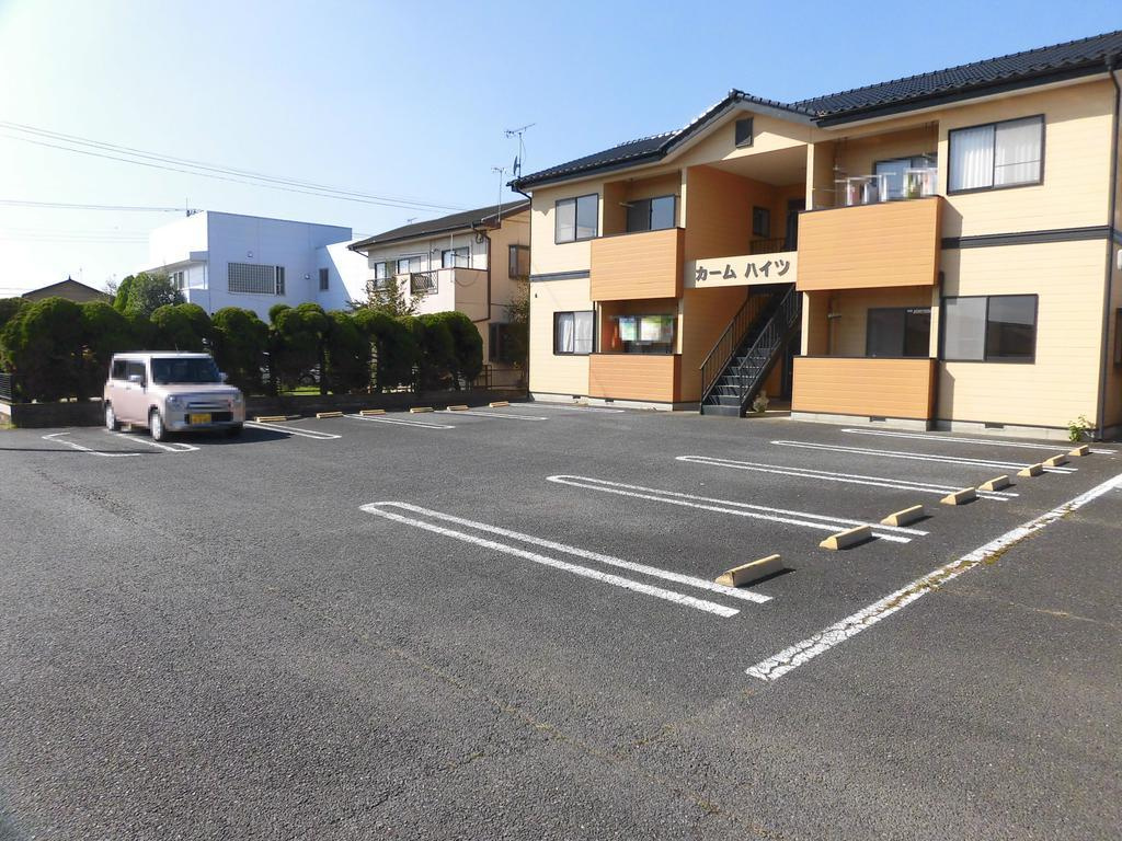 カームハイツの駐車場