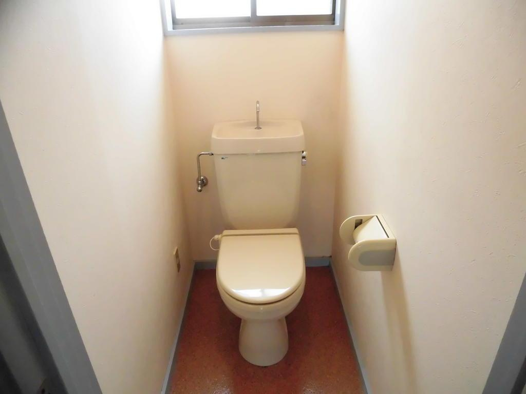 コンフォルトフミヤⅡのトイレ