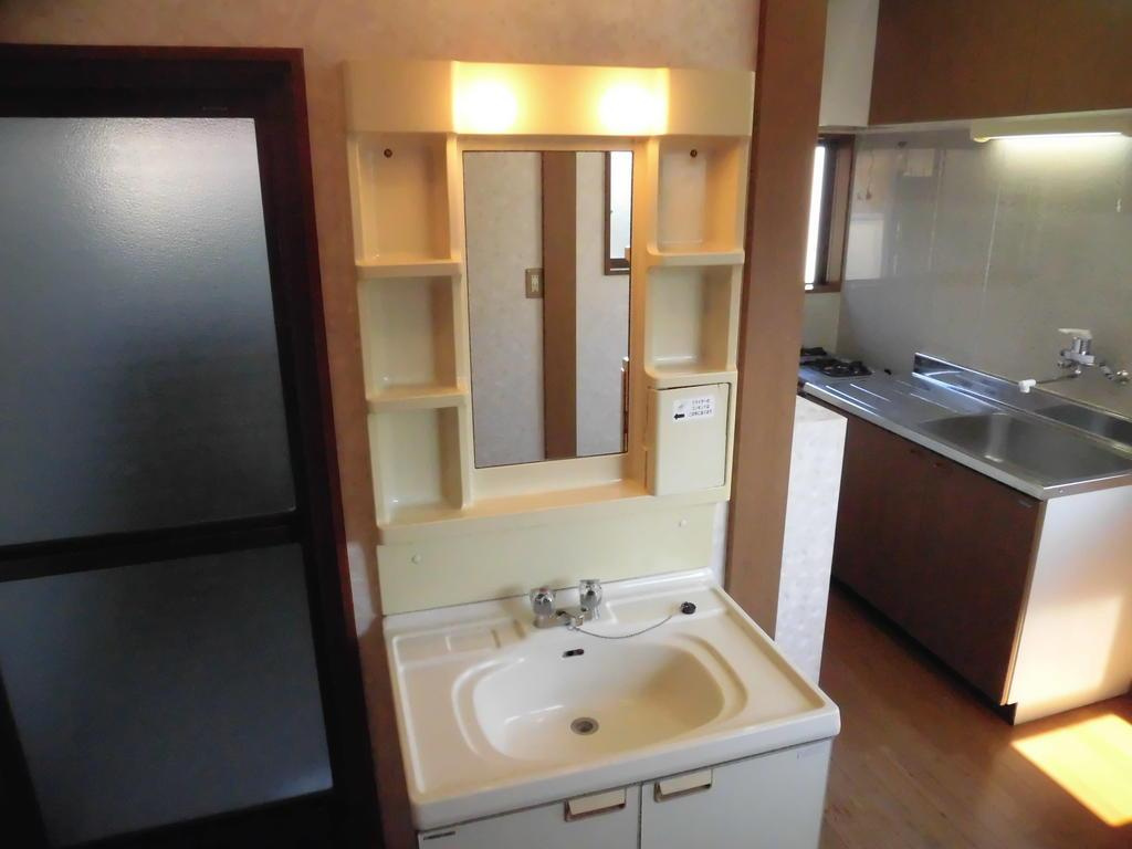 ハイツ平安の洗面所