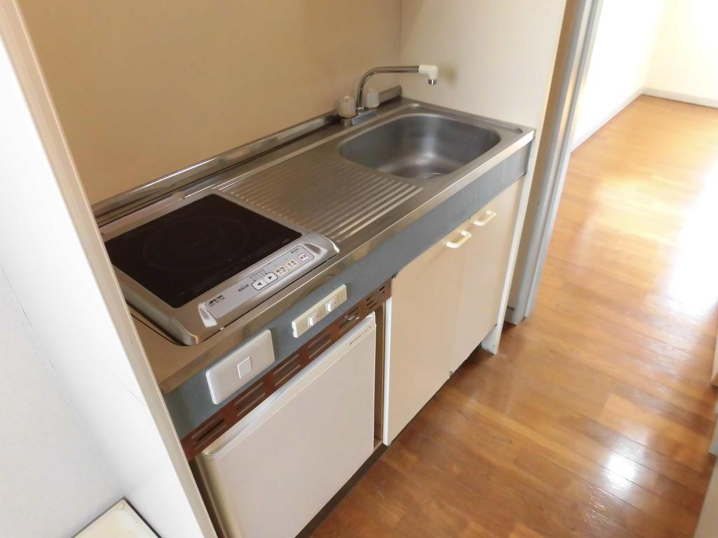 セラヴィのキッチン|電気コンロ付き