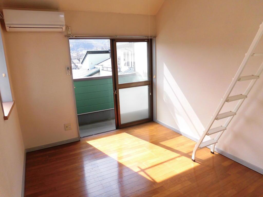 セラヴィの居間・リビング