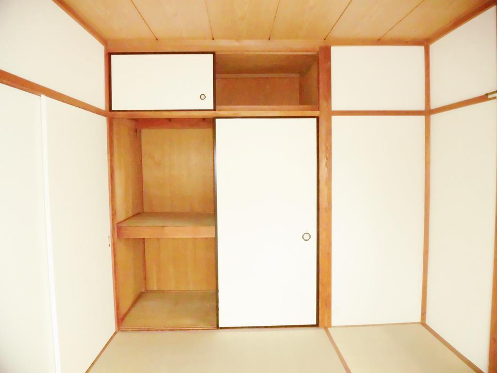 光ハイツの収納