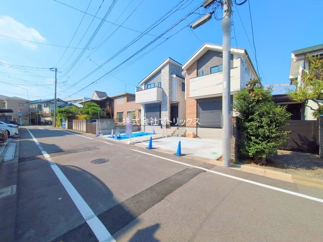 板橋区高島平5丁目　太陽光システム搭載　限定2棟の前面道路含む現地写真