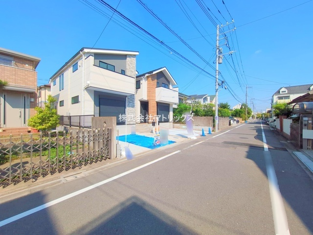 板橋区高島平5丁目　太陽光システム搭載　限定2棟の前面道路含む現地写真