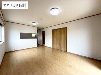 【居間・リビング】 | 加須市東栄2丁目　中古住宅   | 現地(2025年6月撮影)