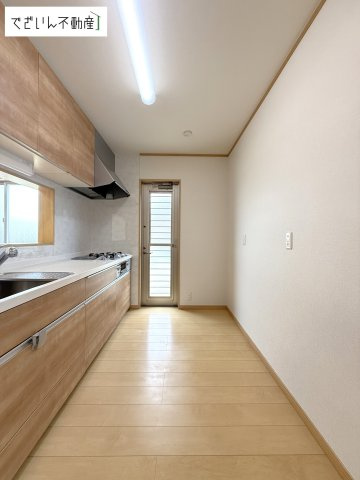 【キッチン】 | 加須市東栄2丁目　中古住宅   | 現地(2025年6月撮影)