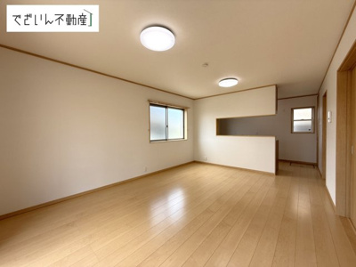 【居間・リビング】 | 加須市東栄2丁目　中古住宅   | 現地(2025年6月撮影)