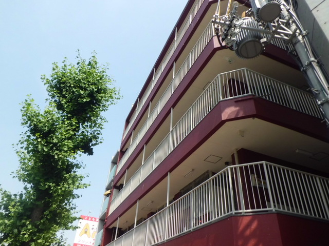 マンション向洋の外観