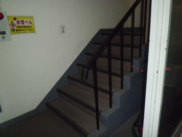 マンション向洋のエントランス