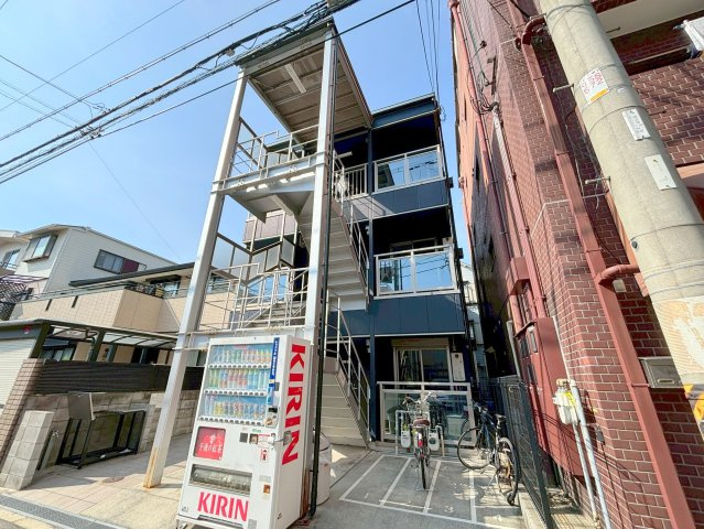 ARATA十三元今里の外観