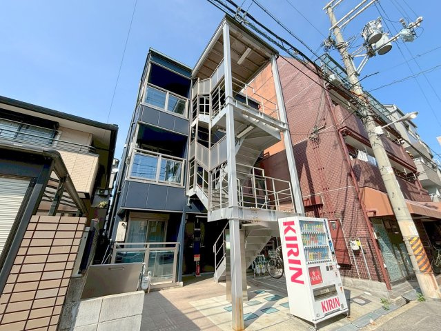 ARATA十三元今里の外観