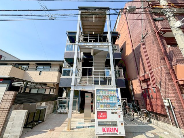 ARATA十三元今里の外観