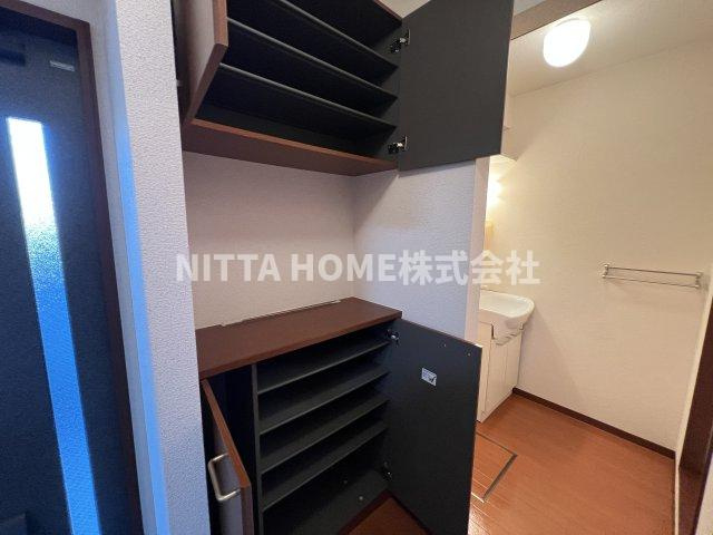 レオーネの収納|玄関にはシューズボックスがあります！