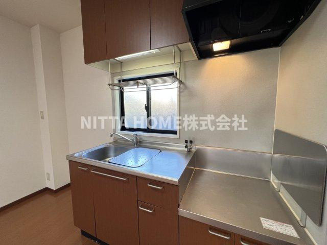 レオーネのキッチン|キッチン収納が付いています♪