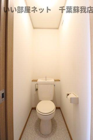 エステートピア鹿野のトイレ|落ち着いた色調のトイレです