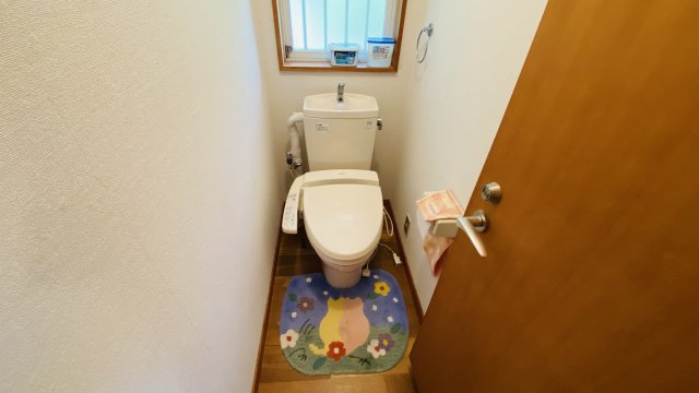 浅間ハイランドパーク ロフト付きの1LDK 中古戸建のトイレ