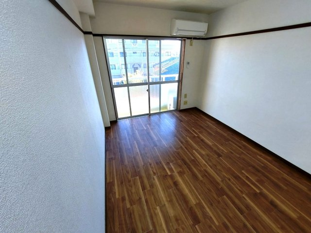 サンヒル南小池の居間・リビング