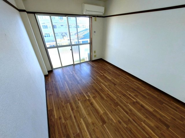 サンヒル南小池の居間・リビング