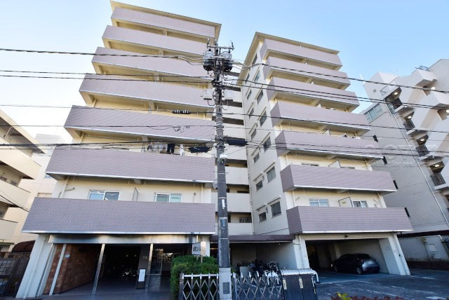 【現況写真】 | 池袋第2ヒルハイム | 前面道路と外観の様子です。～即日のご見学可能～　お問合せはお気軽にどうぞ。