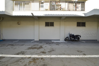 【駐車場】 | バイク置き場。空き区画の有無や駐輪料金、サイズおよび排気量規定などについては、改めてお問い合わせください。～即日のご見学可能～　お問合せはお気軽にどうぞ。