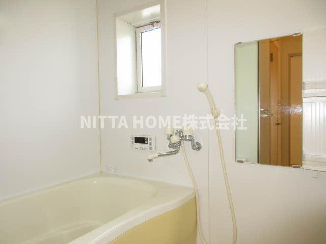 ベル・グラースの浴室|追い焚き機能付きの浴室です◇