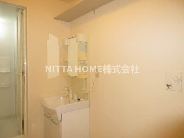 ベル・グラースの洗面所|独立洗髪洗面台がついていて便利★