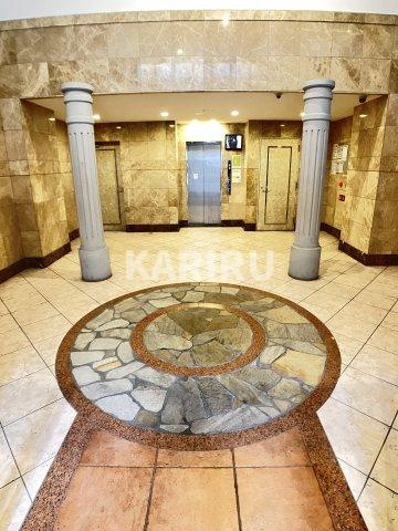 アーデン堺筋本町のロビー