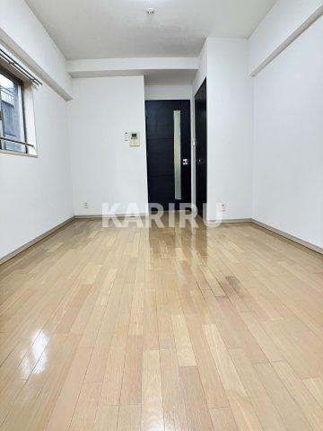 アーデン堺筋本町の居間・リビング