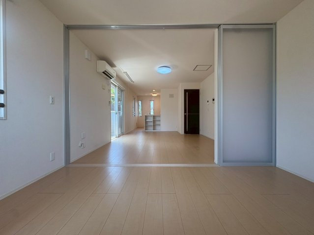 川崎市多摩区長尾７丁目のアパートの洋室