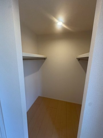 川崎市多摩区長尾７丁目のアパートの収納