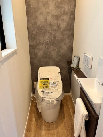 灘南通１丁目新築戸建のトイレ|２階トイレ（手洗い付）