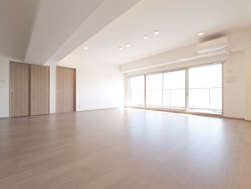 プレジオ宝塚ASIANの居間・リビング