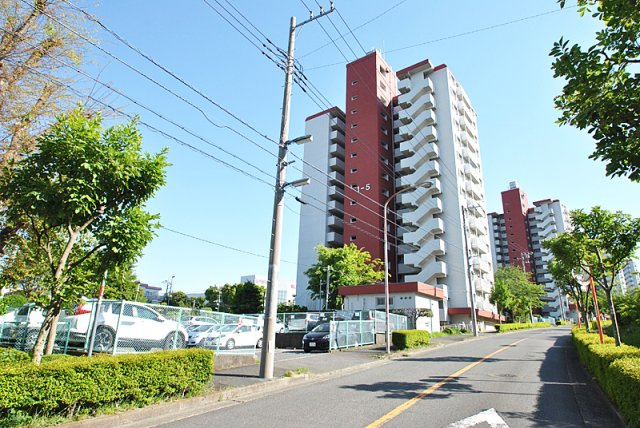 湘南スカイハイツ　5号棟の外観