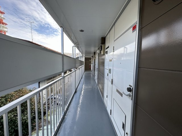 レオパレス御本丸弐番館のその他|2階廊下