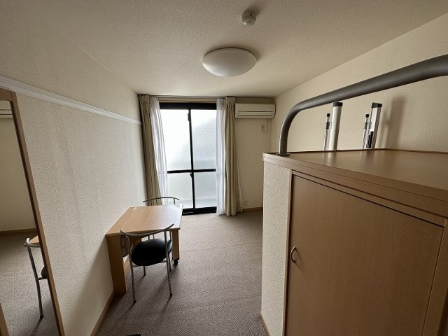 レオパレスプレジャー　宇都宮の居間・リビング