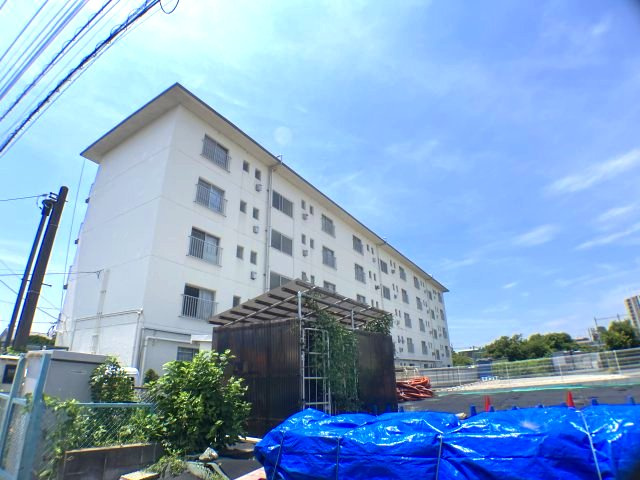 別所沼パークマンションの外観