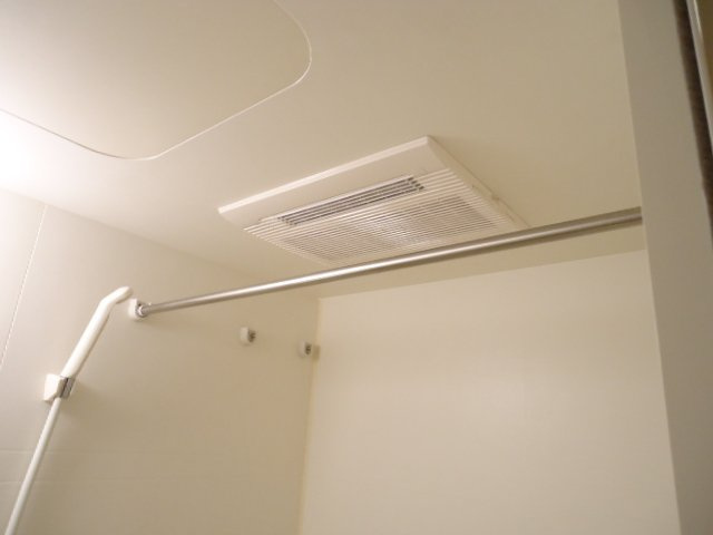 ラワンドゥラＫハウスのその他|浴室乾燥機