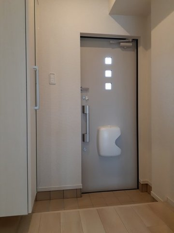アビーダ豊川諏訪の玄関