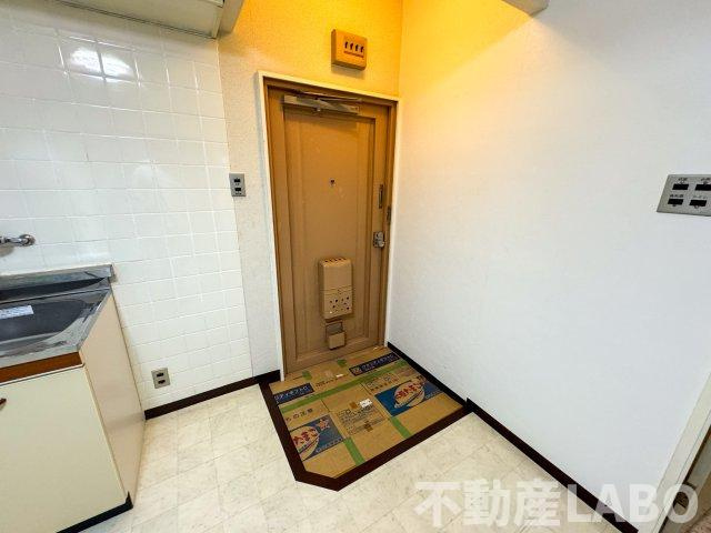 コーポエーワンの玄関